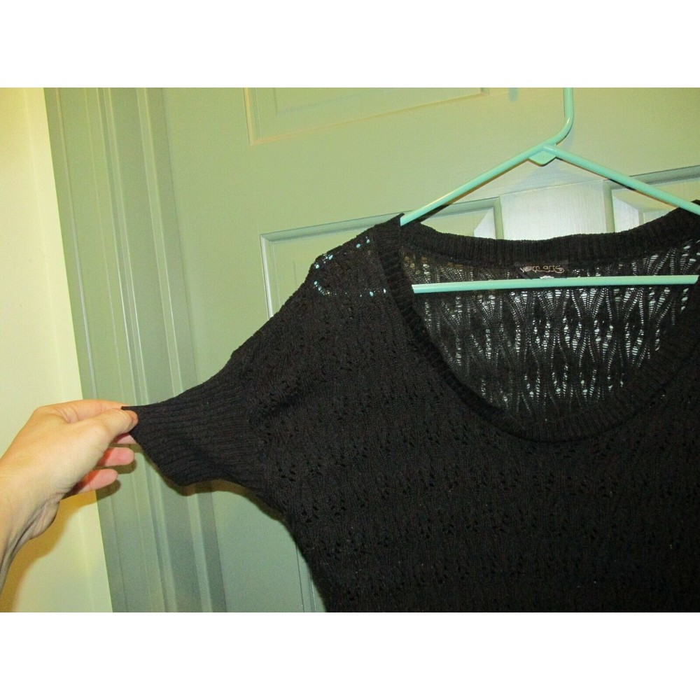 Yom Art Women's Black Open-Knit Scoop Neck Short Sleeve Lightweight Sweater - Picture 3 of 6